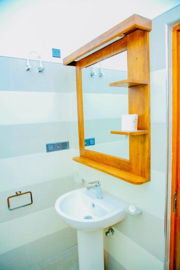 Maha Oya Lodge Wayikkal Ngoại thất bức ảnh